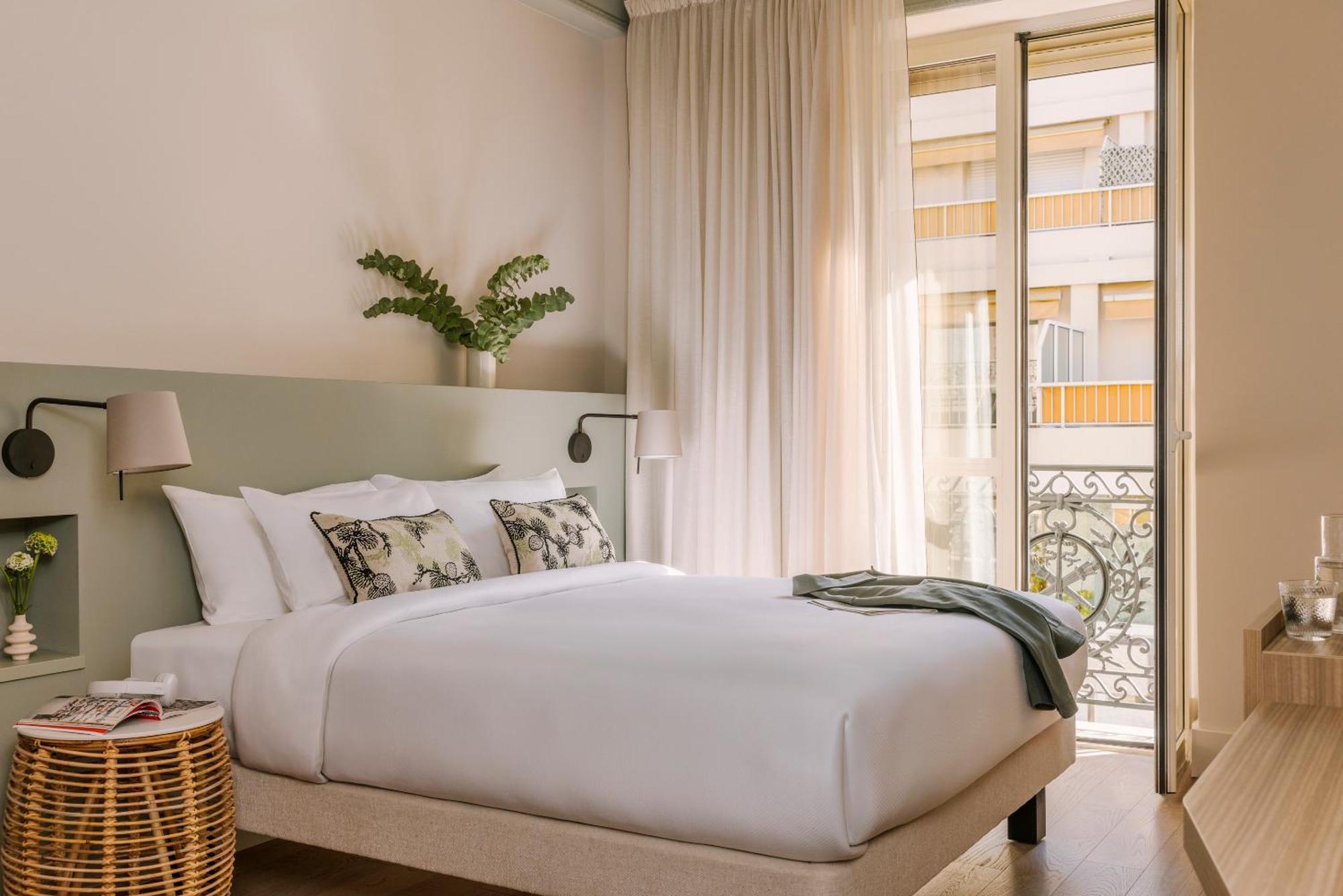 Hotel Yelo Mozart Powered By Sonder Niza Exterior foto