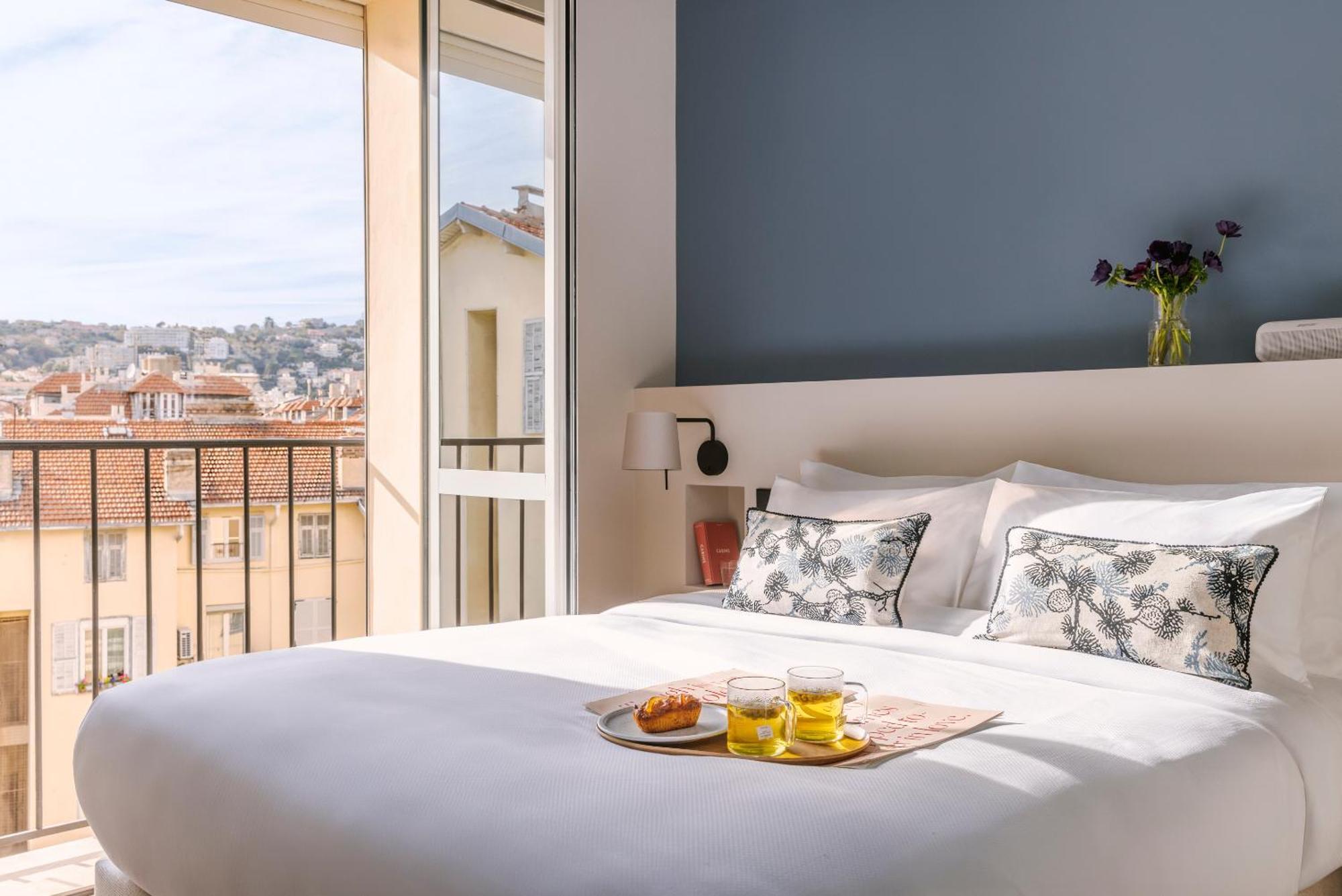 Hotel Yelo Mozart Powered By Sonder Niza Exterior foto